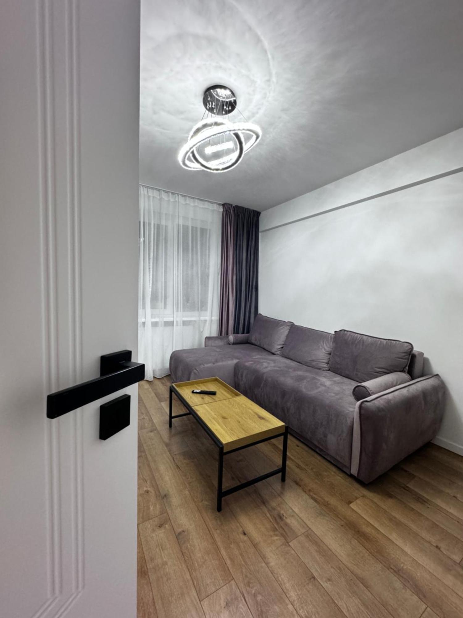 Apart City Center Brasov Bagian luar foto