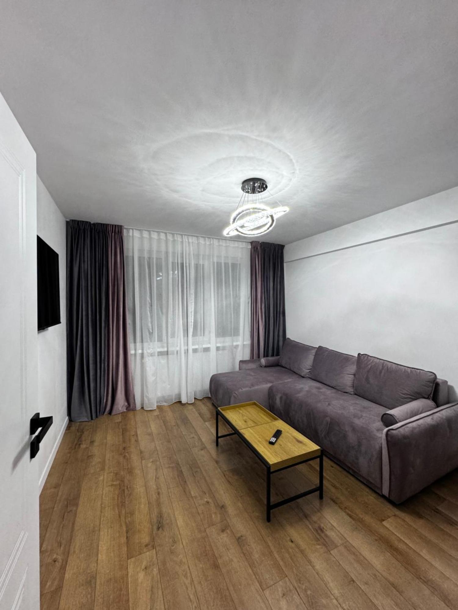 Apart City Center Brasov Bagian luar foto