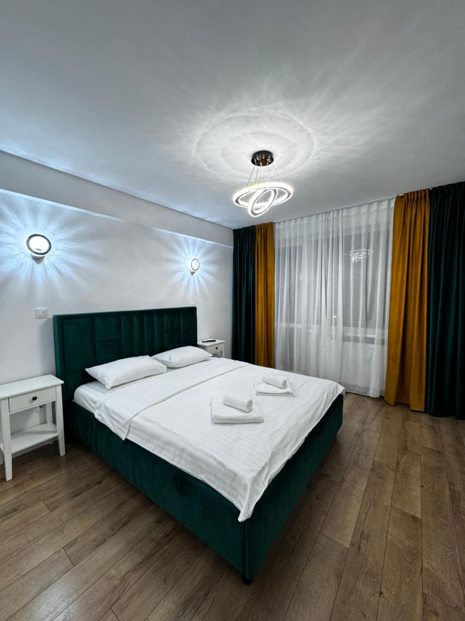 Apart City Center Brasov Bagian luar foto