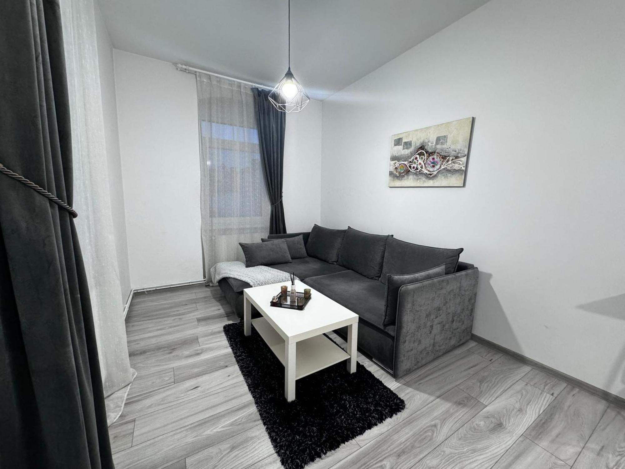 Apart City Center Brasov Bagian luar foto