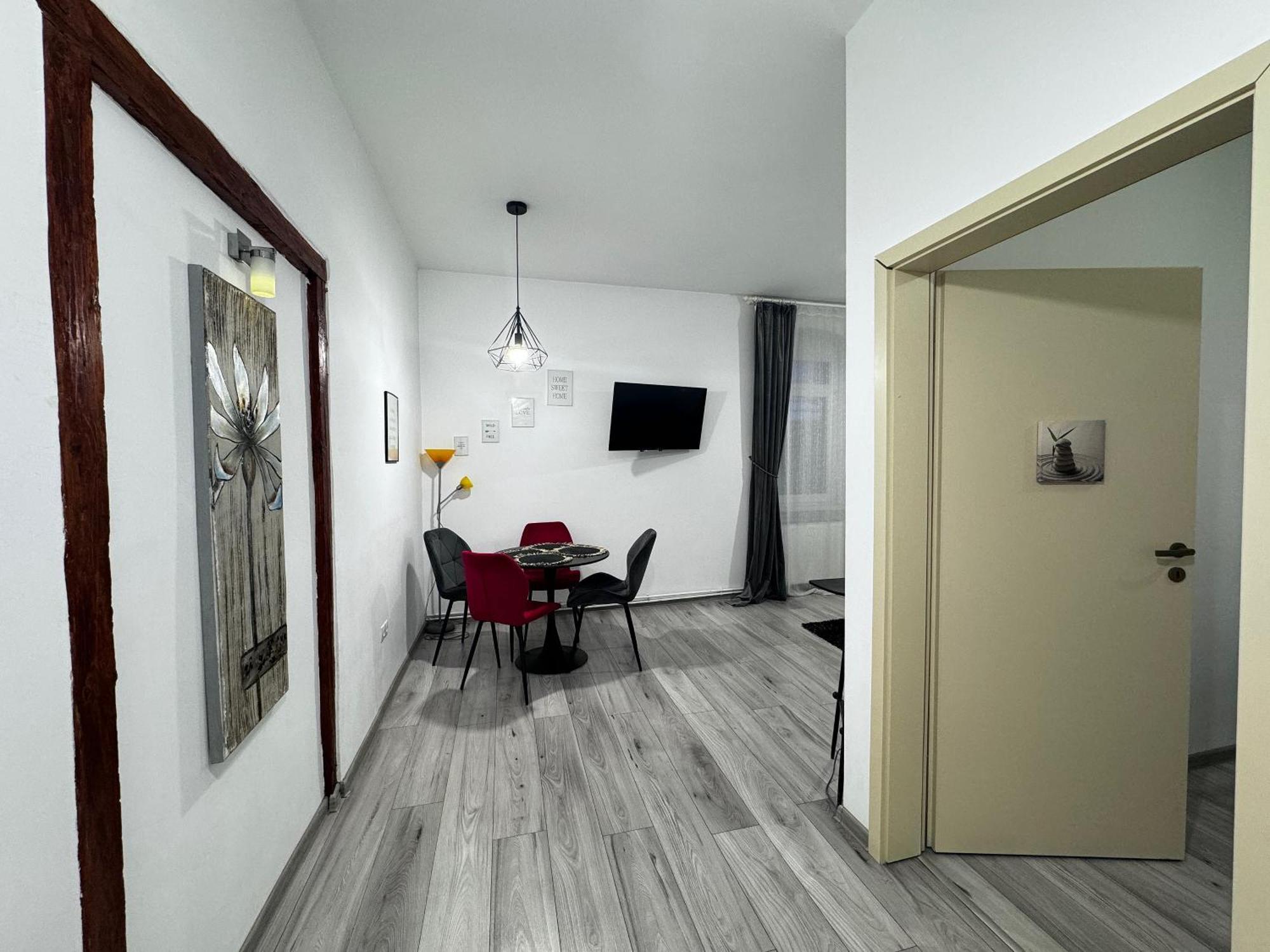 Apart City Center Brasov Bagian luar foto