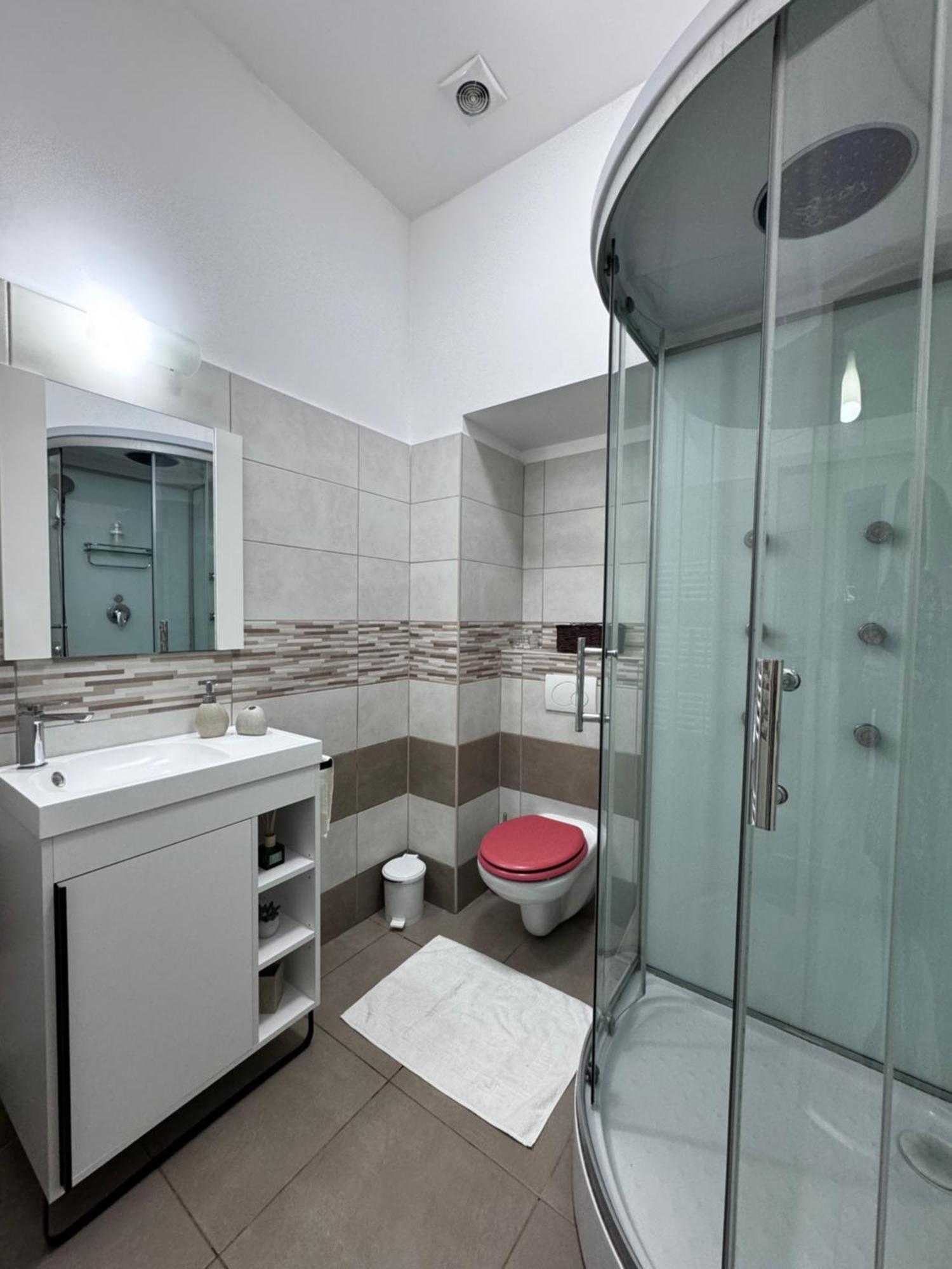 Apart City Center Brasov Bagian luar foto